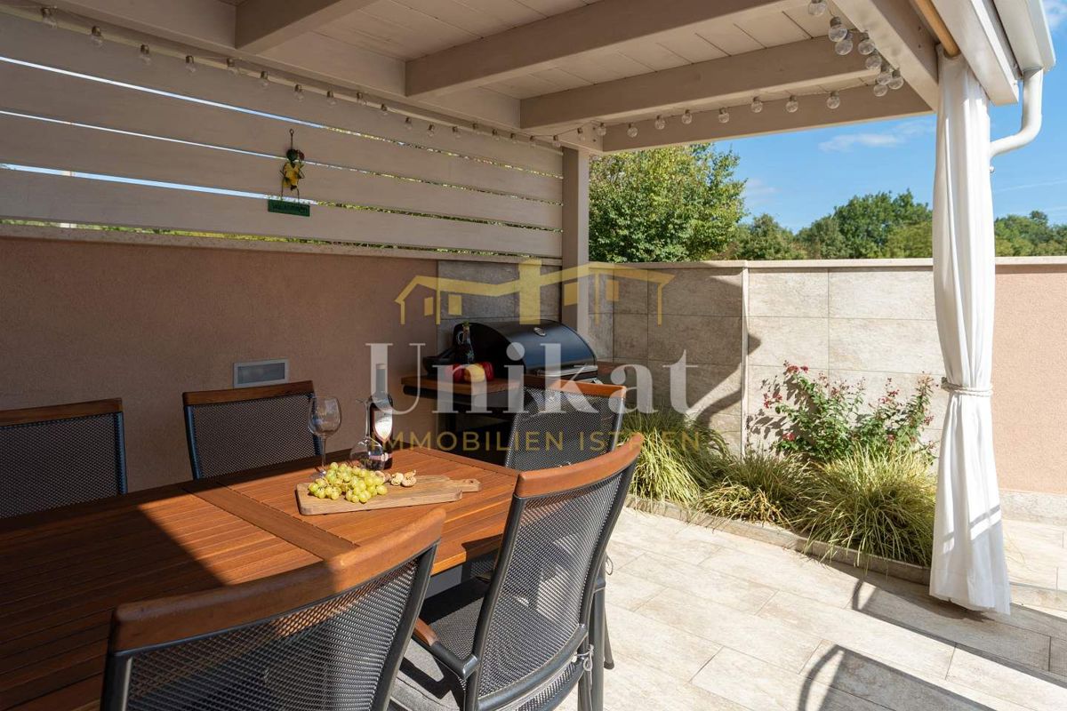 Casa nei dintorni di Poreč, 3 camere da letto, posizione tranquilla